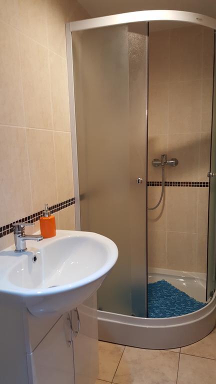 Lindiki Otel Salaspils Dış mekan fotoğraf